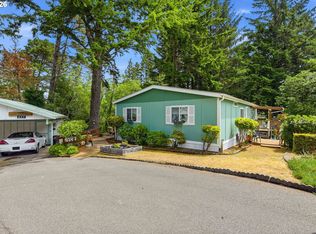 495 Village Pines Way, Coos Bay, OR 97420
