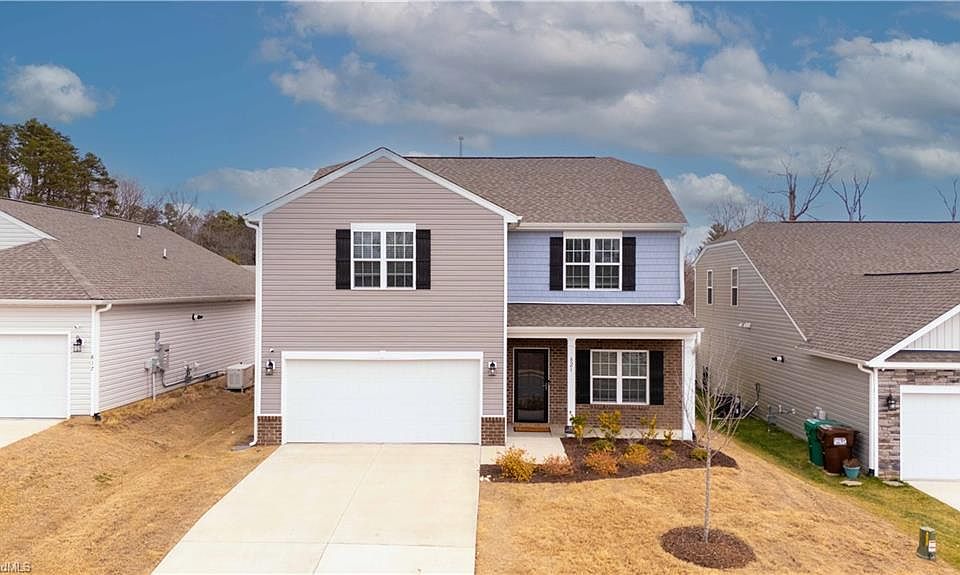 1st image of 821 Sage Hill Dr