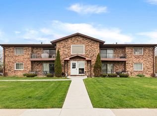 344 Sheridan Dr APT 2D, Willowbrook, IL 60527