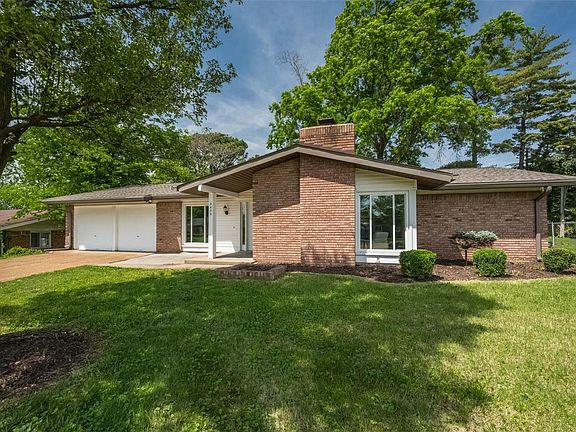 2nd image of 9435 Crestwood Manor Dr