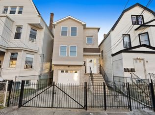 14 Willoughby St, Newark City, NJ 07112