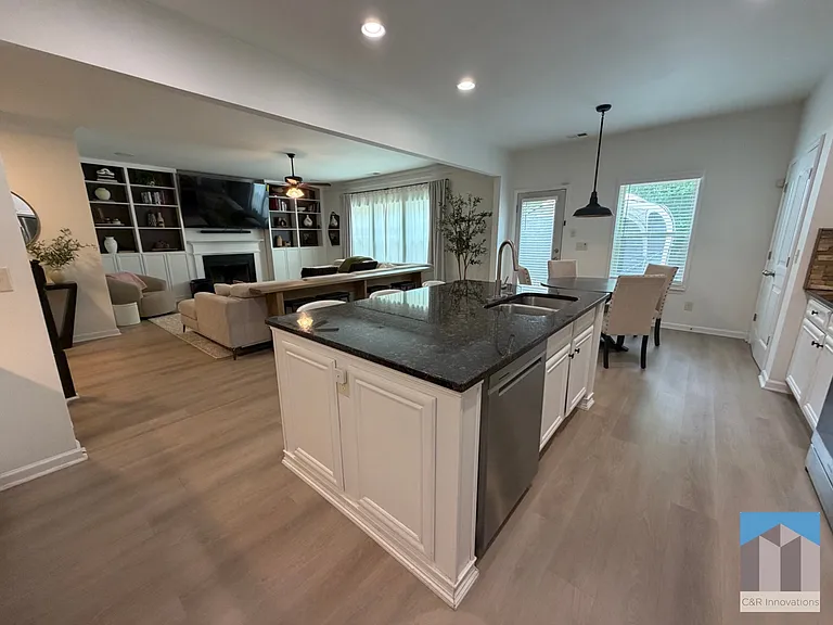 838 Pine Ln — Photo 10