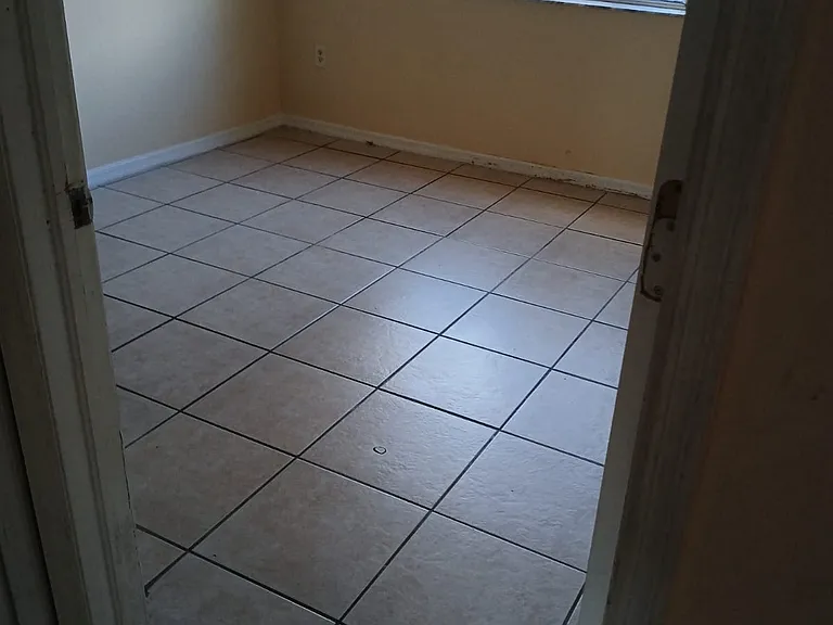2931 SE 12th Rd #103 — Photo 10