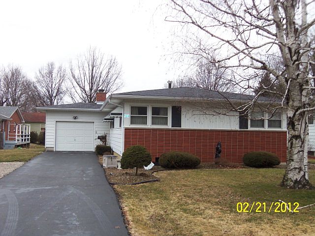 1st image of 124 Carmel Ave