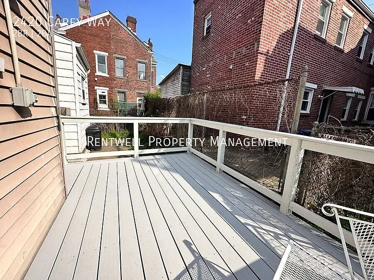 2420 Carey Way — Photo 26