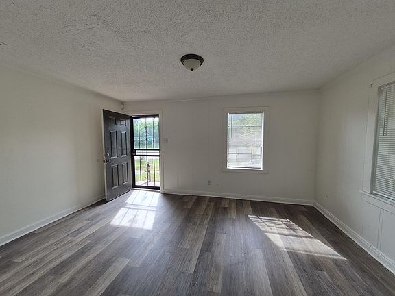 2nd image of 2100 Riverside Blvd