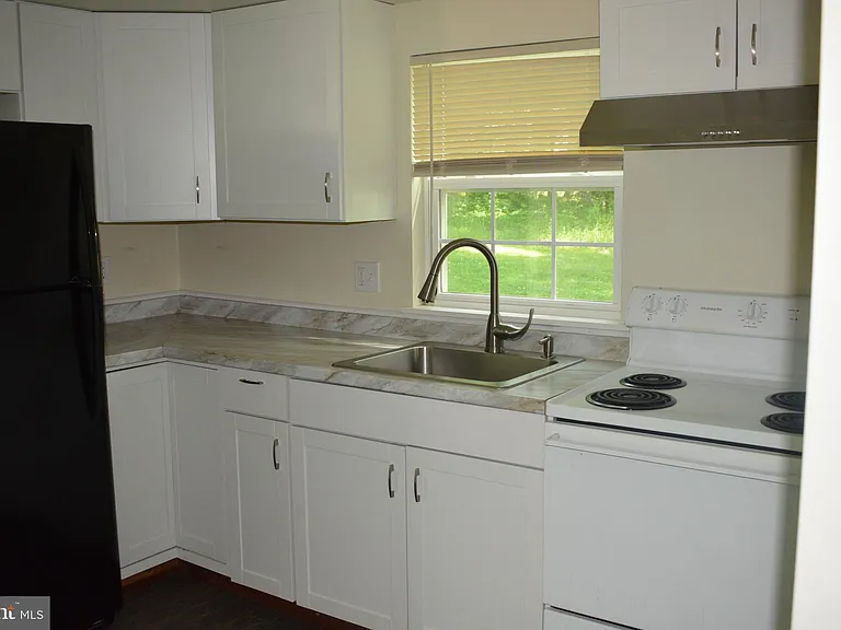 2101 Hill Rd #1 — Photo 13