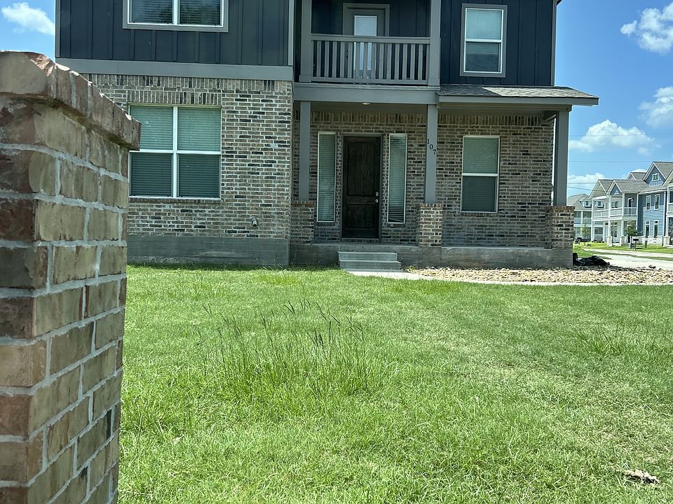 1st image of 107 Fidelity St #1