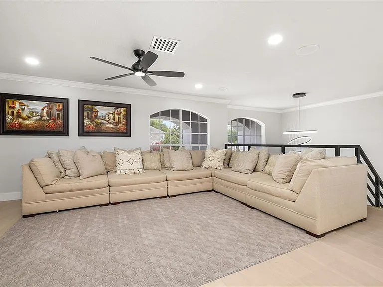 663 Charrice Pl — Photo 30