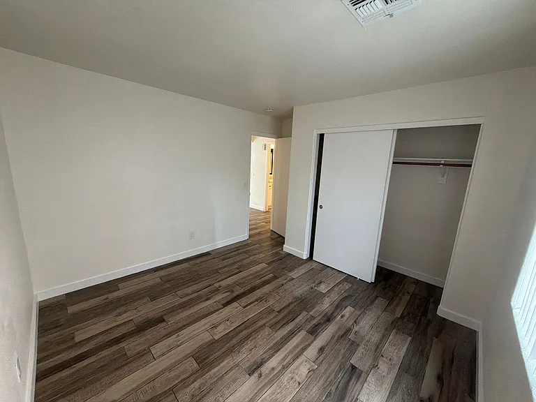 12710 W Ash St — Photo 11