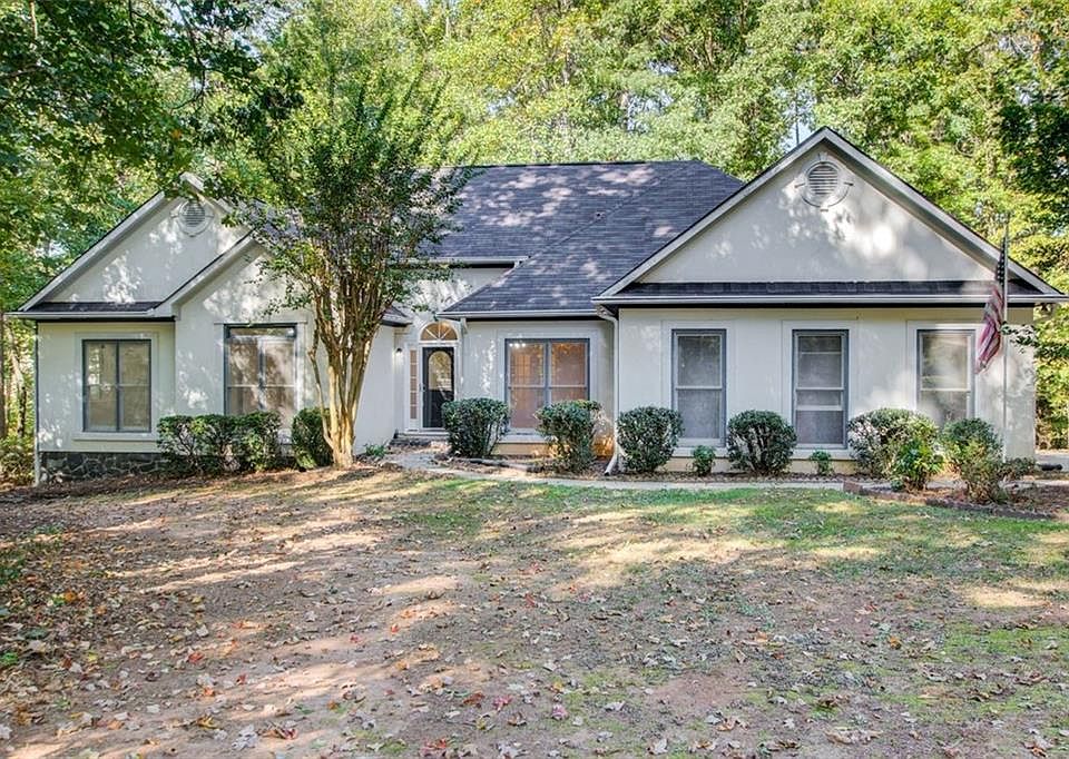 1st image of 272 Scenic Dr