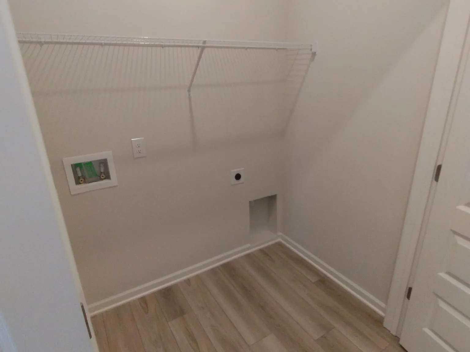 3 bed, 2.5 bath, 1846 sqft, $2,000 — Photo 3