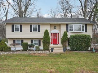 123 Gatto Lane, Pearl River, NY 10965