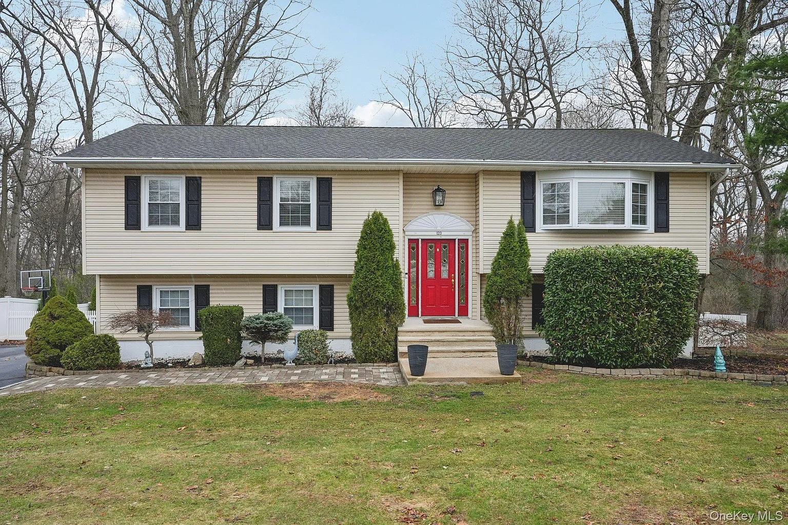123 Gatto Lane photo 1