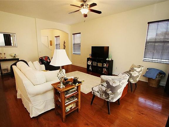 2nd image of 780 37th St N