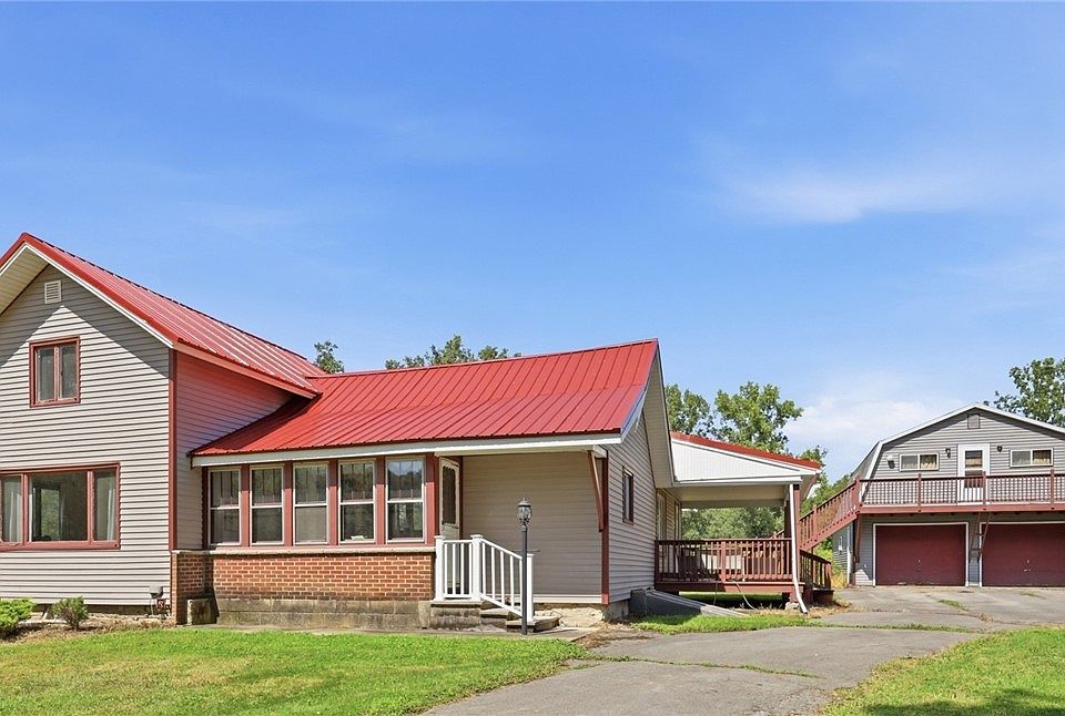 1st image of 8741 Hayes Hollow Rd
