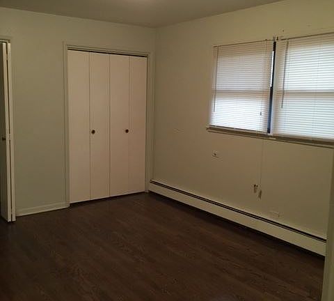 3rd image of 7423 S Yates Blvd APT 3E