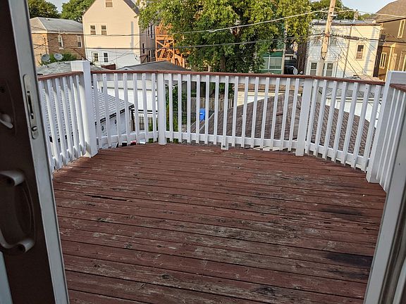 5th image of 4149 N Maplewood Ave #2