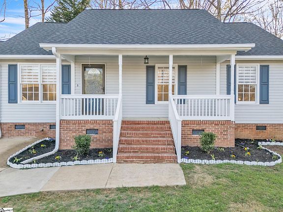 3rd image of 308 Oak Valley Dr