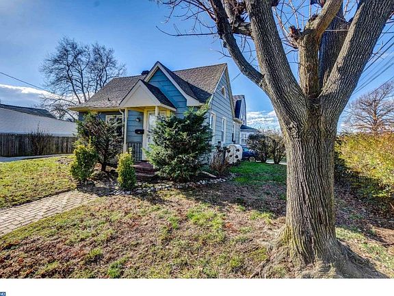 5th image of 204 Riverview Ave