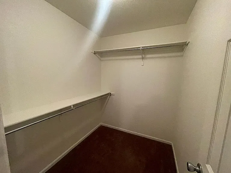 1031 Meadow Ln — Photo 14