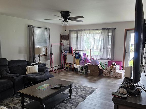3rd image of 43 Prospect St