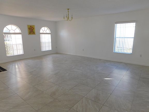 2nd image of 669 Woodland Creek Blvd