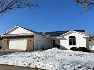 1017 Windhill St, Onalaska, WI 54650