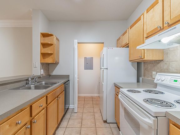 5th image of 4207 S Dale Mabry Hwy Unit 3208