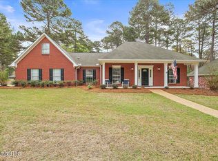400 Camellia Ln, Ridgeland, MS 39157