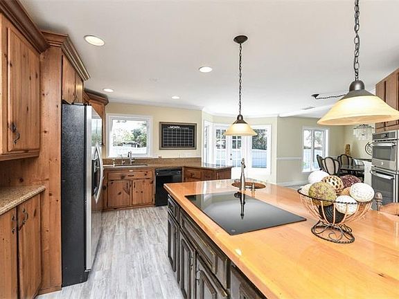 5th image of 1747 Meadowood St