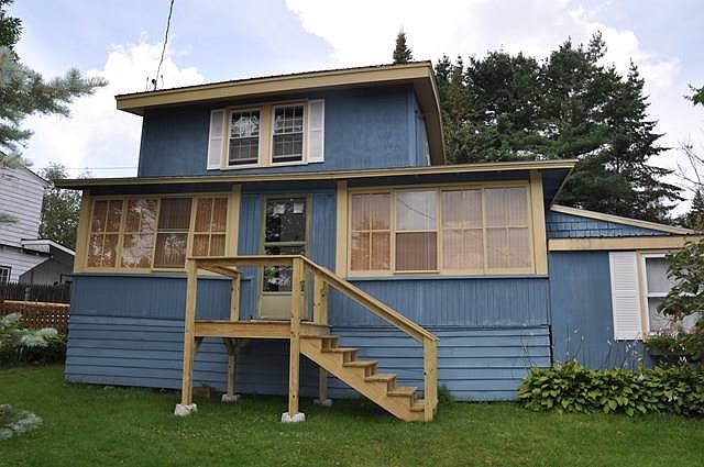 1st image of 104 Balsam St