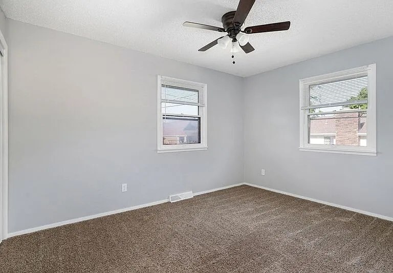 2556 W Cardinal St — Photo 13