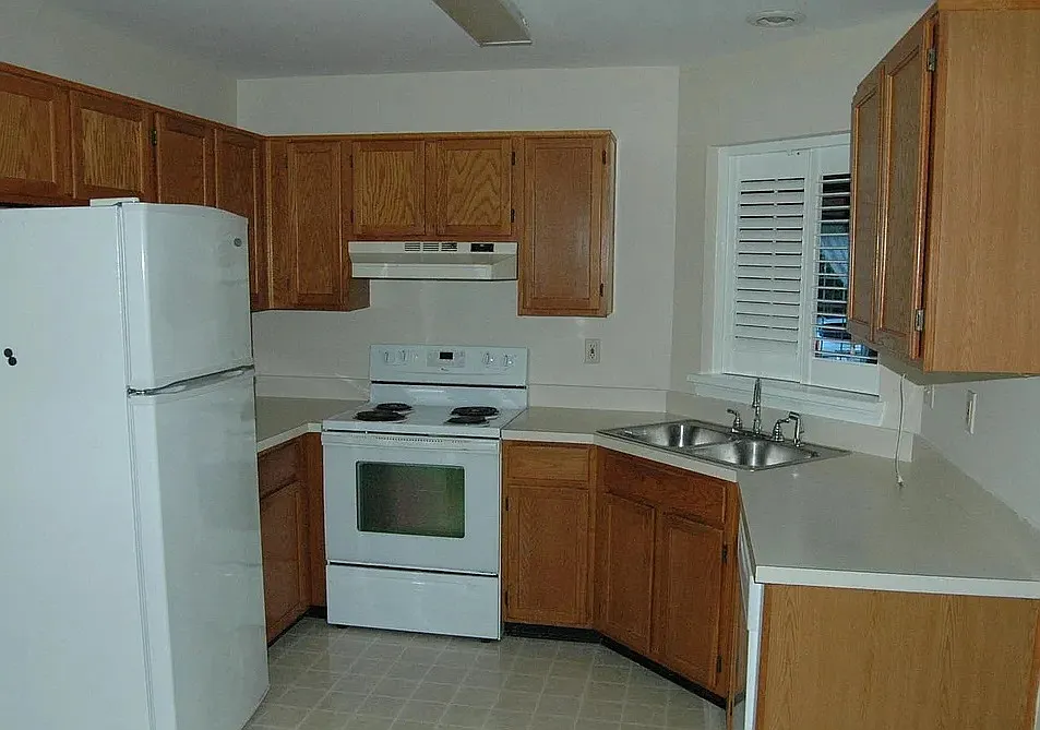3 bed, 2.5 bath, 1500 sqft, $2,200 — Photo 2