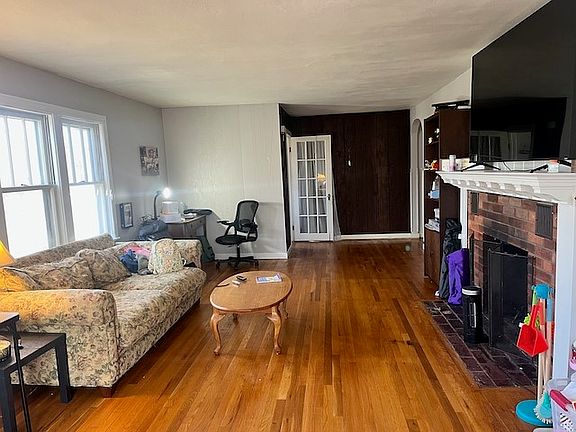 2nd image of 899 Cayuga Heights Rd