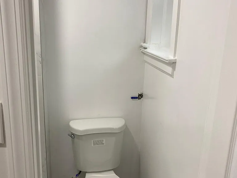 641 Crawford Ave — Photo 5
