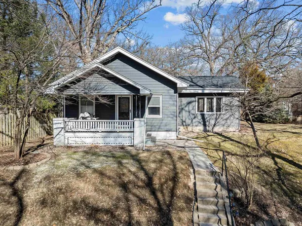 1119 24th Ave, Moline, IL 61265