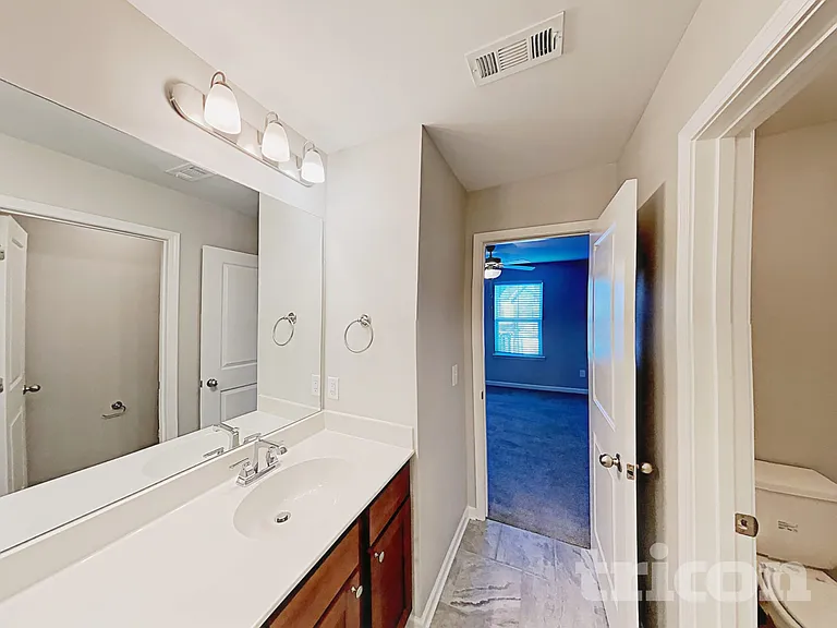 209 Ashmere Ct — Photo 14