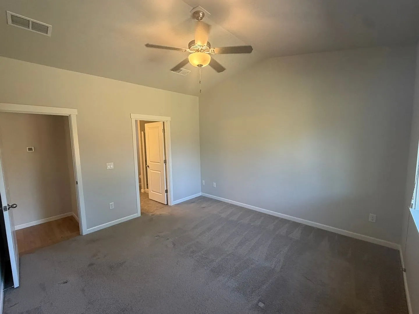 Beautiful 2022 Home in Reserve in the Pines — Photo 3