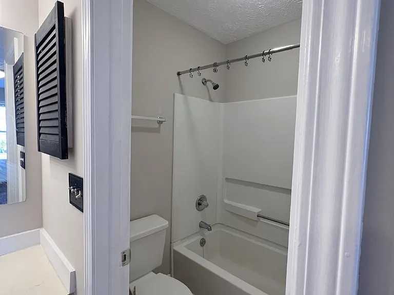1018 Wood Creek Dr #9 — Photo 7