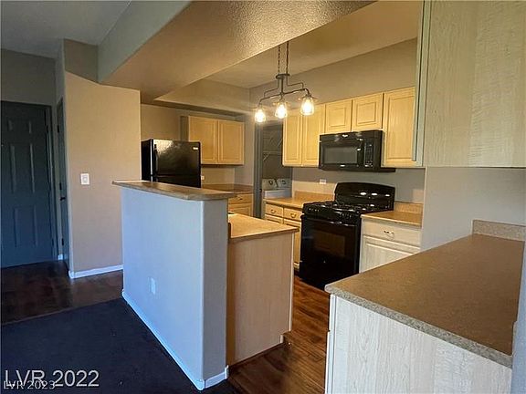 2nd image of 8250 N Grand Canyon Dr Unit 2088