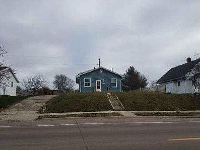 2nd image of 607 1st Ave SE