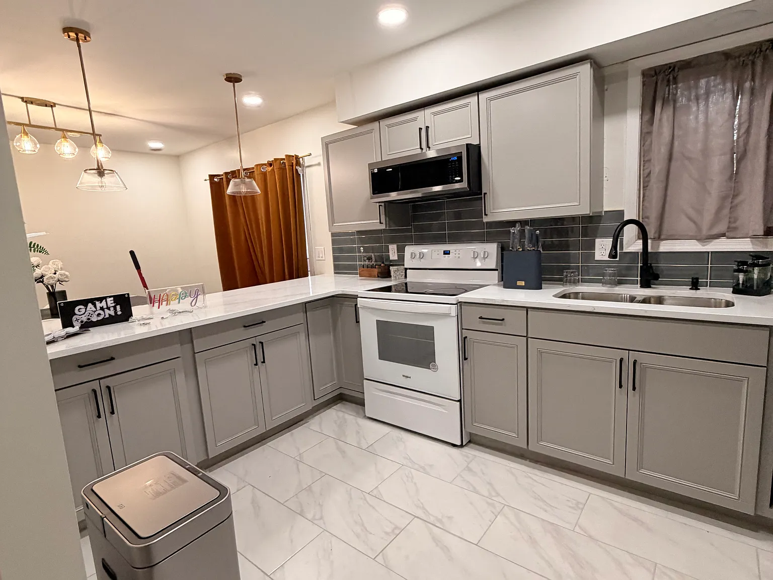 3 bed, 1224 sqft, $2,400 — Photo 4