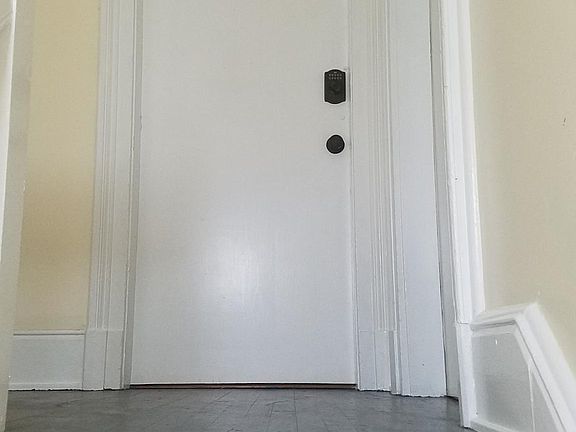 4th image of 702 Luttrell St APT 3