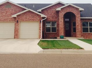 1244 Oakwood Cir, Portales, NM 88130