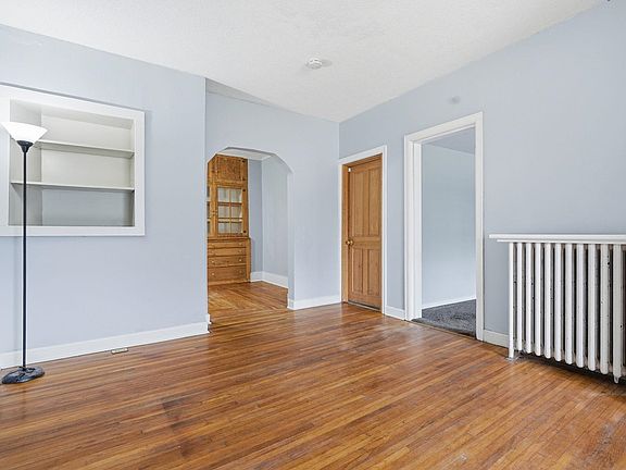 5th image of 1435 Mount Pleasant St