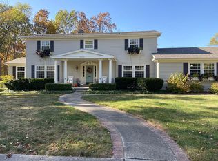 2418 Carriage Ln, Charleston, IL 61920