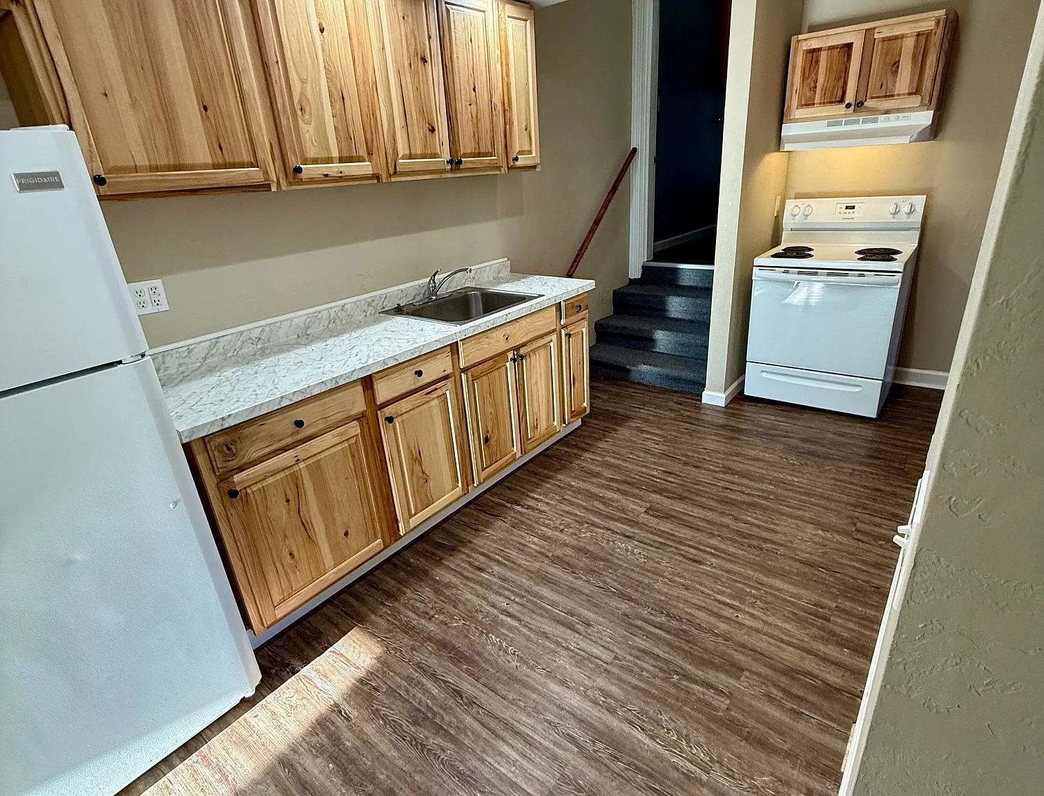 2 bed, 900 sqft, $1,000 — Photo 1