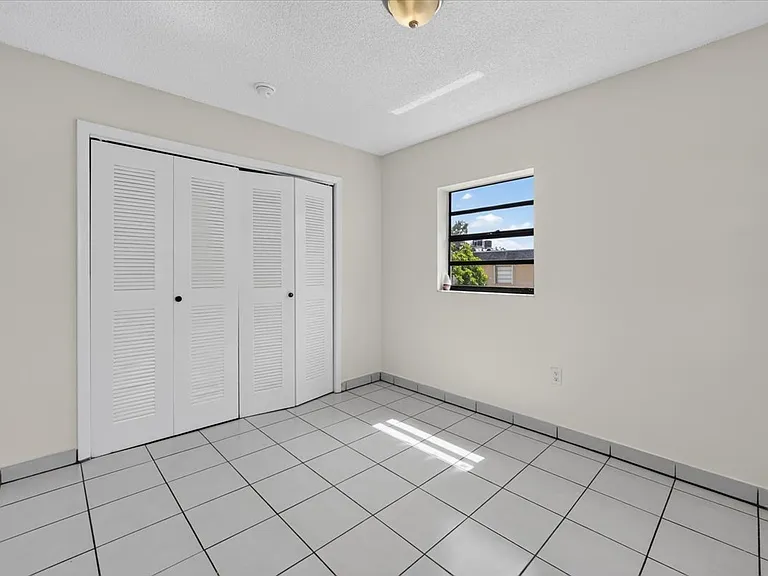 1880 SW 4th St #3 — Photo 16