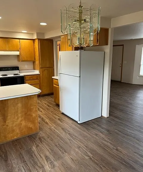 901 Rebecca Dr — Photo 21